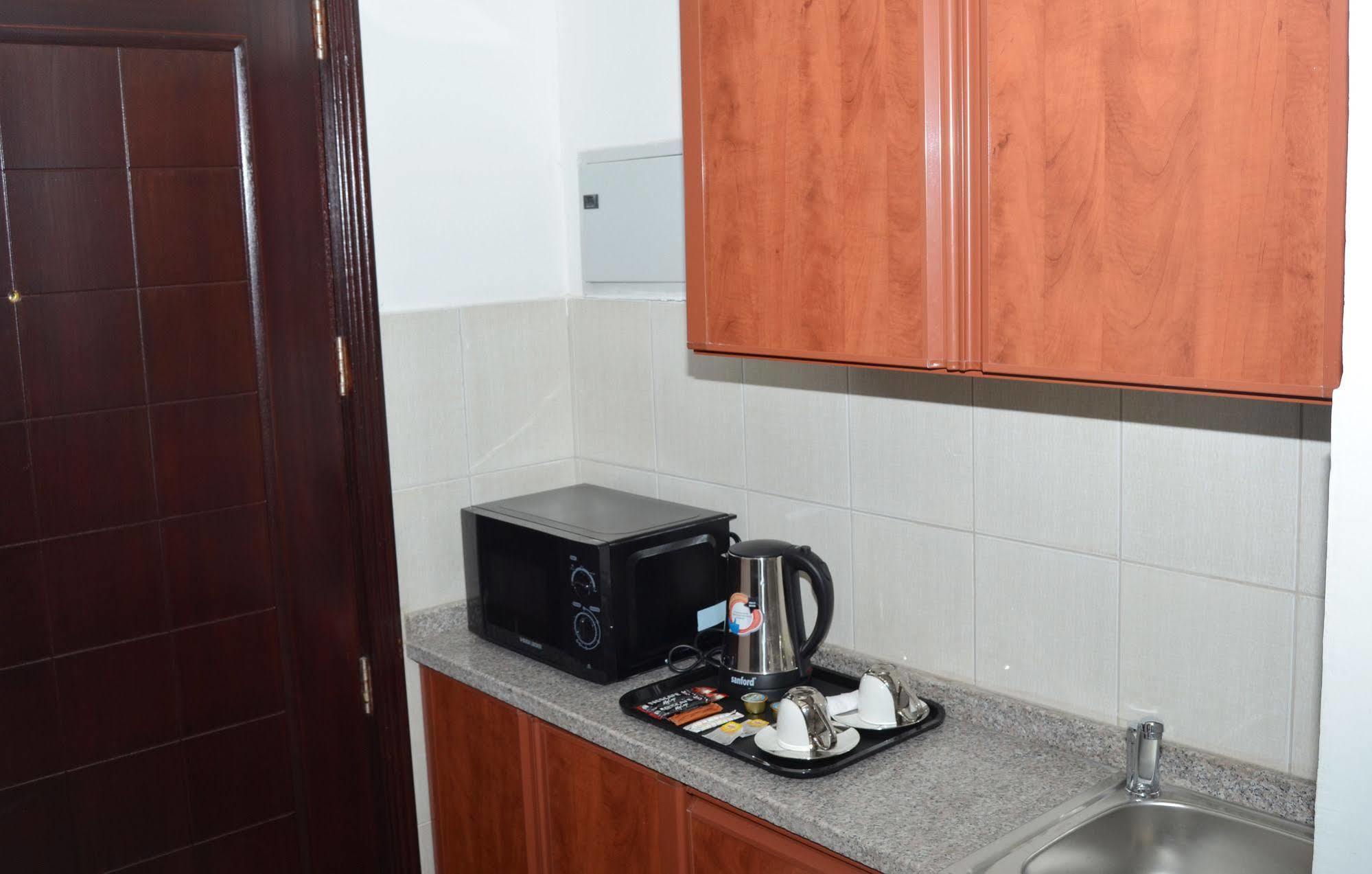 Al Khaleej Plaza Furnished Apartments Llc Аджман Экстерьер фото