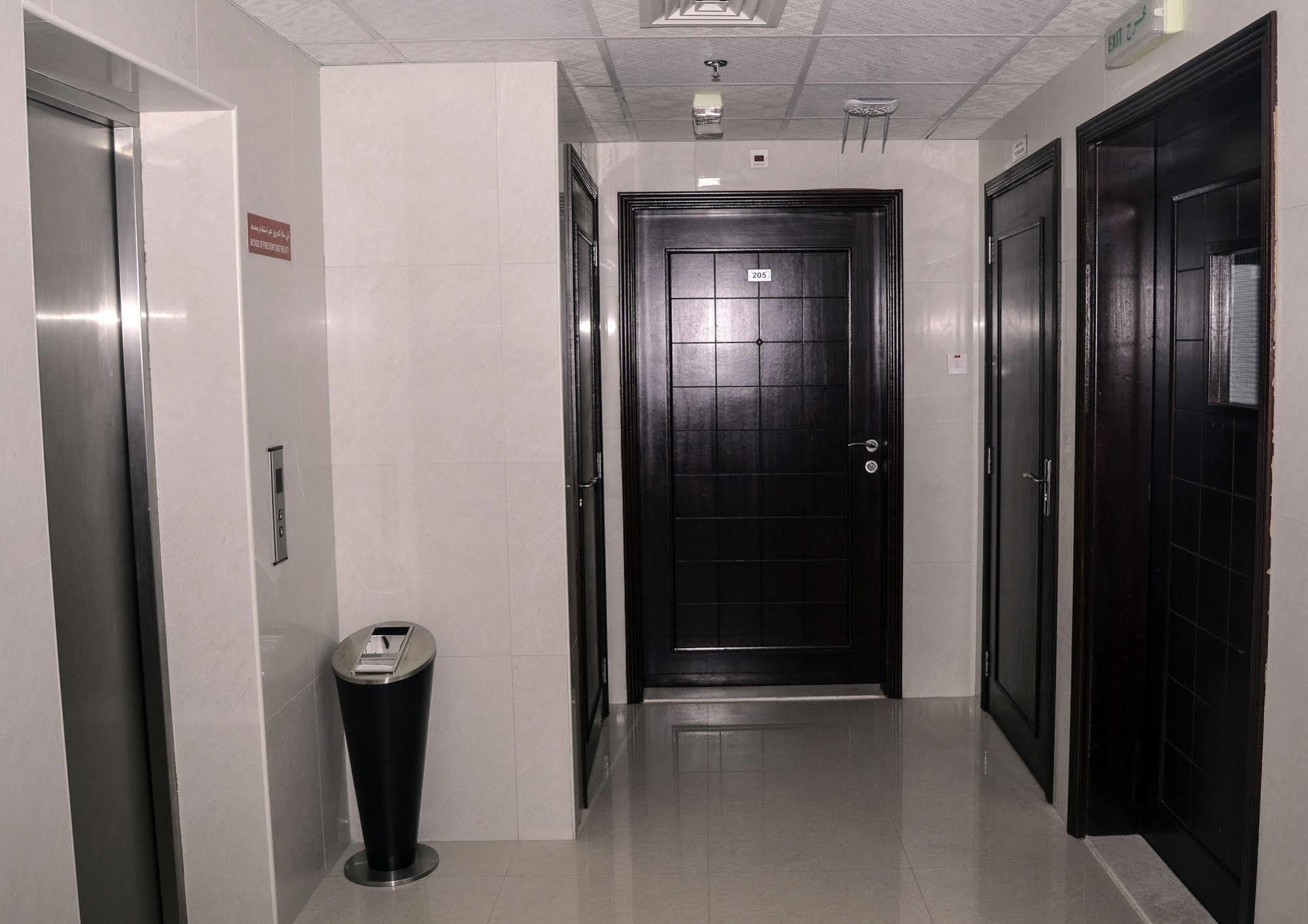 Al Khaleej Plaza Furnished Apartments Llc Аджман Экстерьер фото